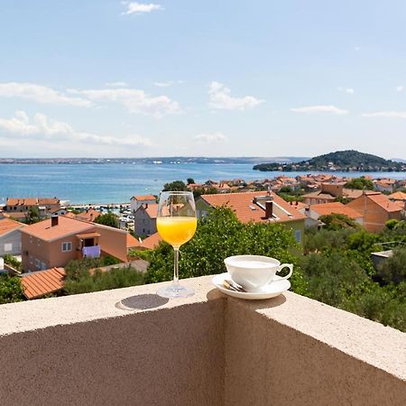 Apartman View Preko Exteriör bild